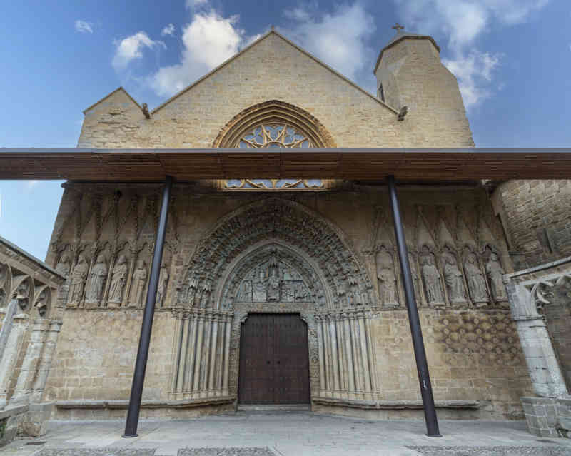 Comunidad Foral de Navarra 067 - Olite - iglesia de Santa María la Real.jpg